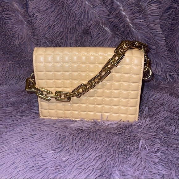 Mini Quilted Chain Flap Square Hobo Bag 5️⃣✖️3️⃣0️⃣ - Picture 1 of 5